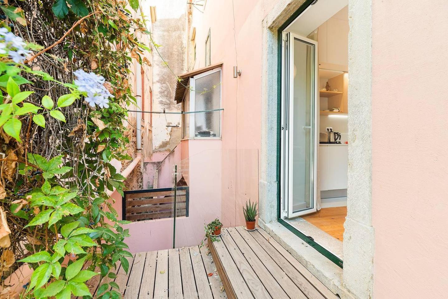 Cosy 2 Bed Flat With Terrace Near Av Liberdade Διαμέρισμα Lisboa Εξωτερικό φωτογραφία